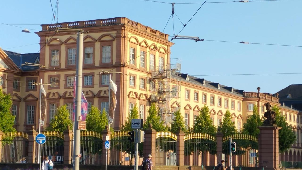 Apartamento Mannheim Zentrum Stadthaus Zimmer 5 Exterior foto